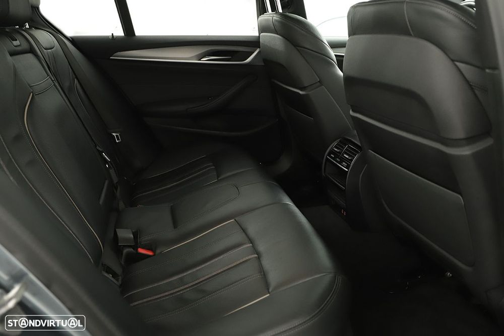 BMW 520 d Pack M Auto - 29