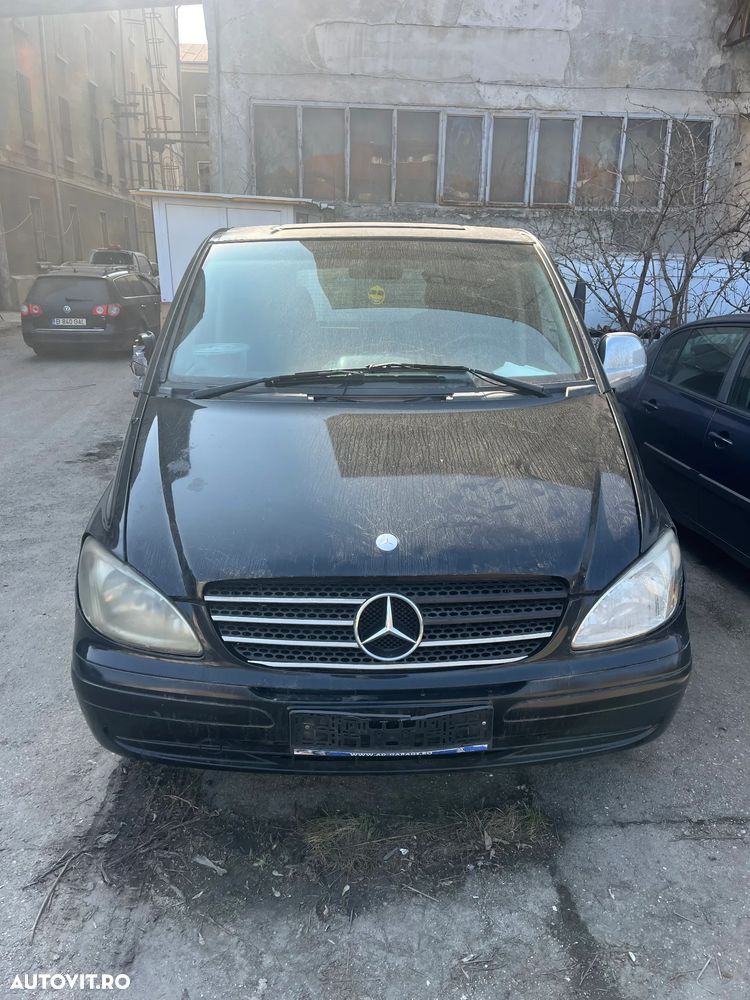 Dezmembrez Mercedes Benz Vito 2,2 CDI 2005 negru - 1