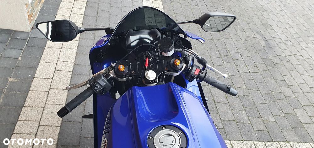 Yamaha R7 - 6
