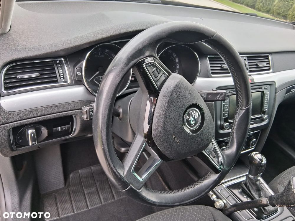 Skoda Superb 2.0 TDI DSG Elegance - 19