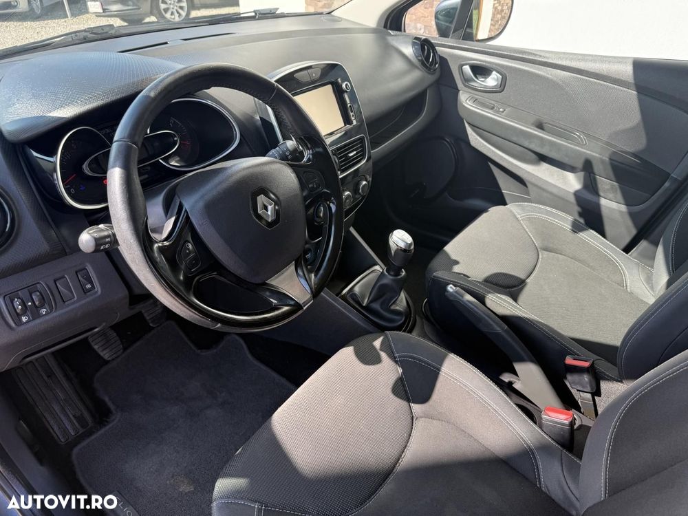 Renault Clio - 12