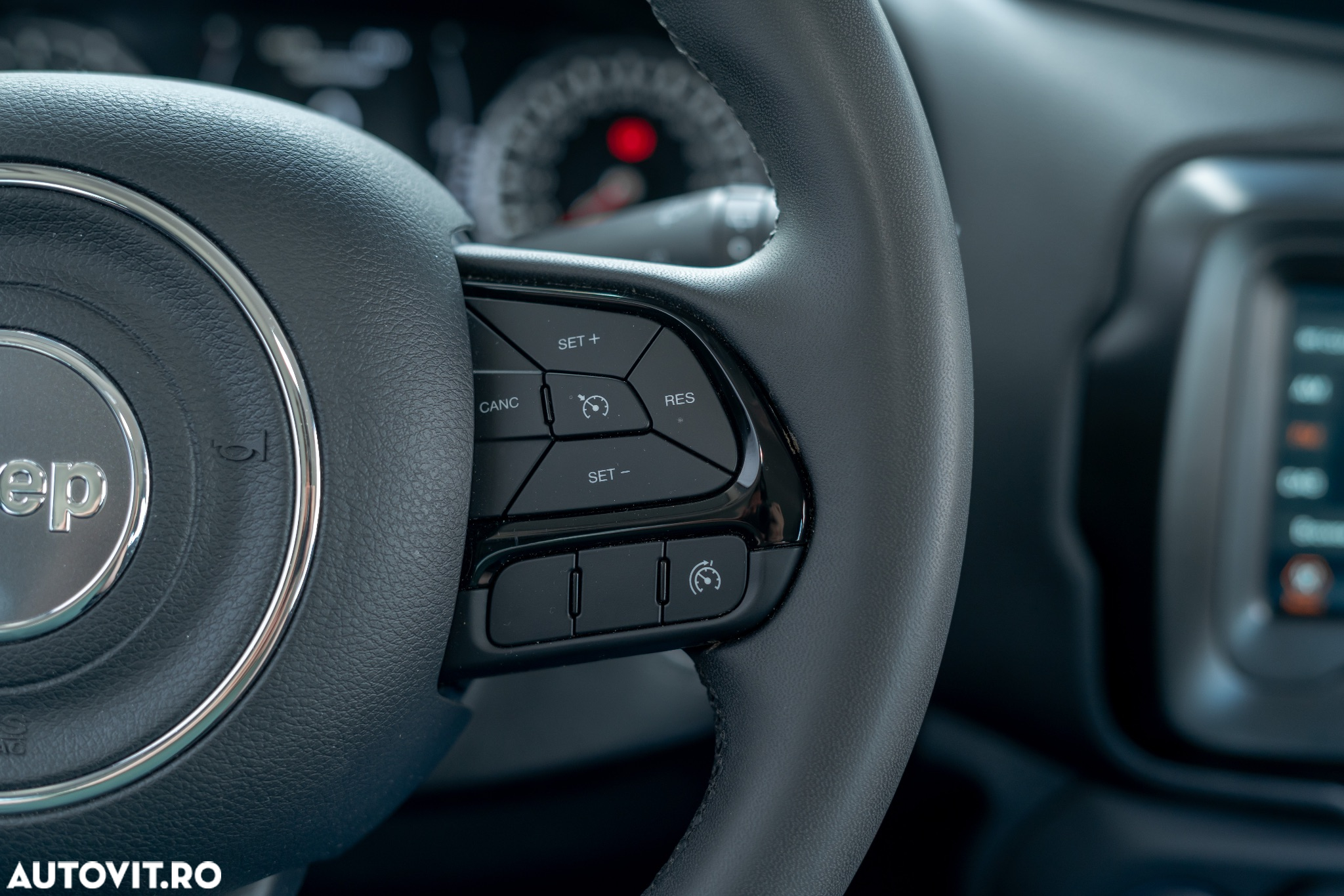 Jeep Renegade 1.0 Turbo 4x2 M6 Night Eagle - 29
