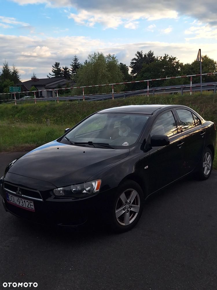 Mitsubishi Lancer 1.5 Invite - 2