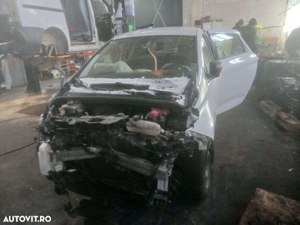 Ornament 668628391R Renault Zoe 1 [2012 - 2020] 5AQ601 - 6