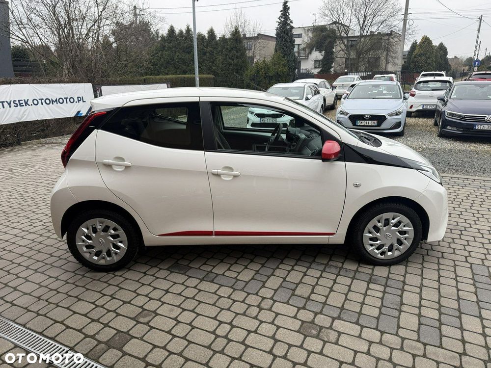 Toyota Aygo x-play - 6