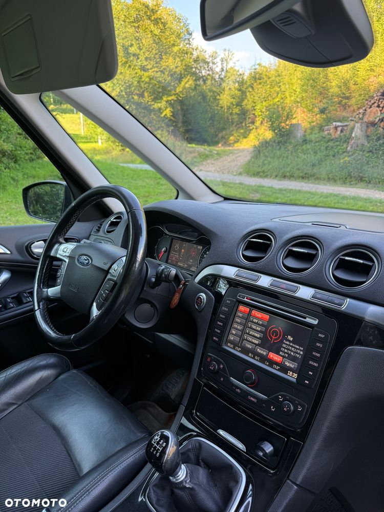 Ford Galaxy 2.0 TDCi Ghia - 12