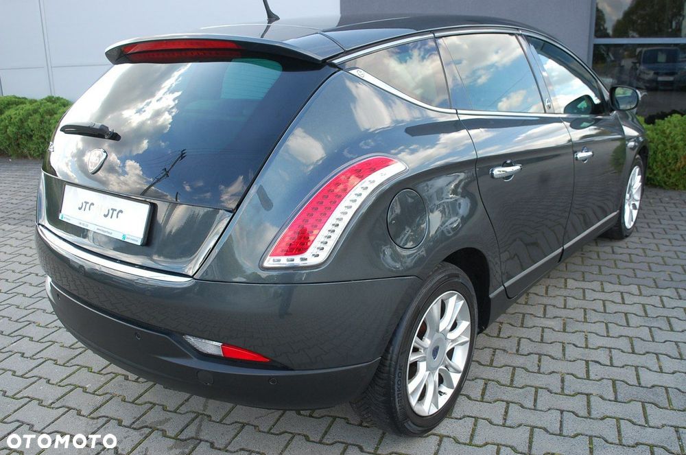 Lancia Delta - 14