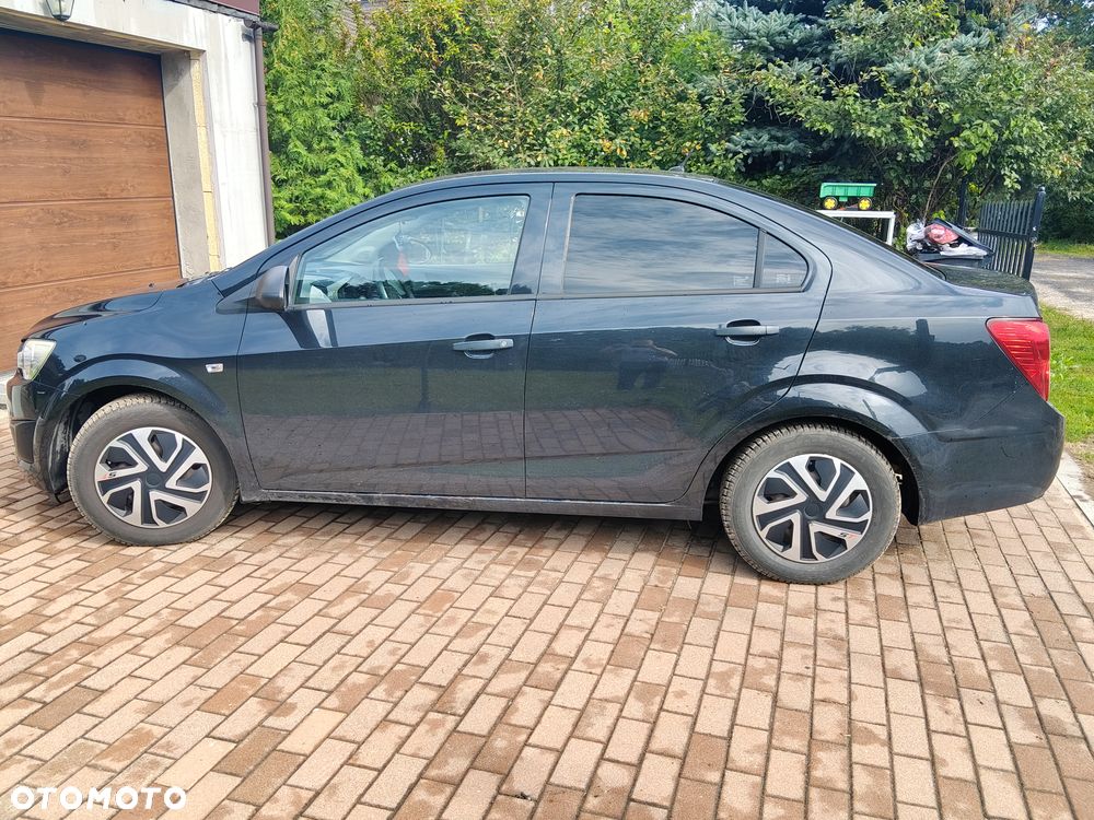 Chevrolet Aveo 1.2 LS - 4