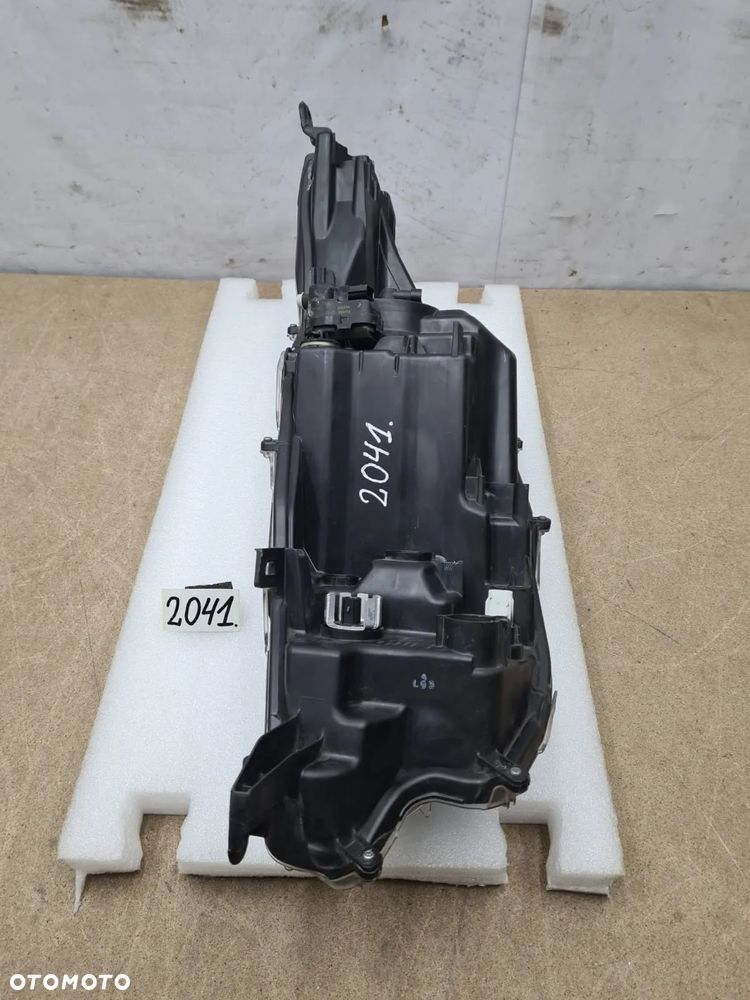 Toyota Yaris 4 IV od20r lampa prawy prawa przednia przód soczewka - 9