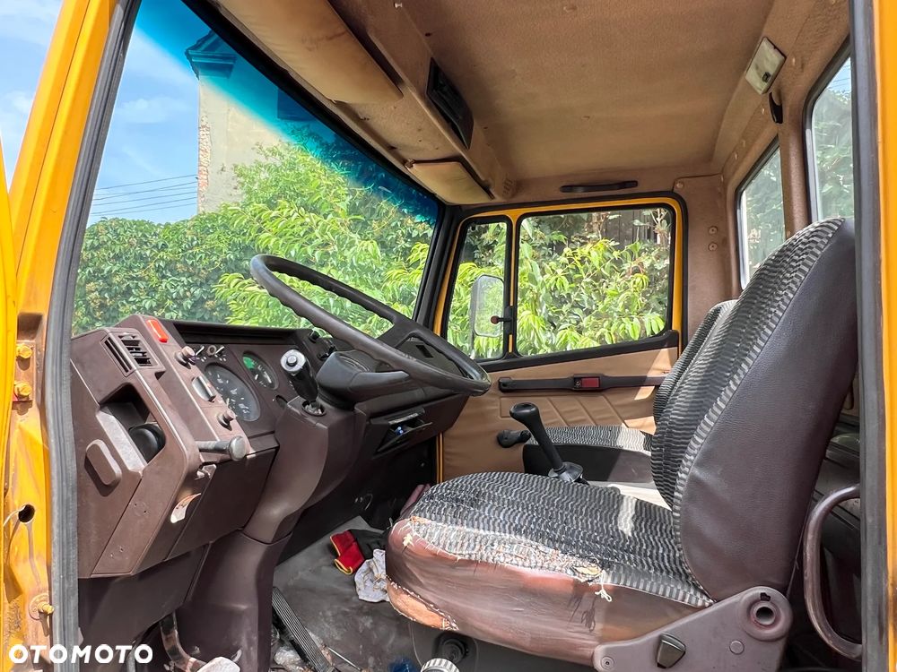 Mercedes-Benz 809 - 9