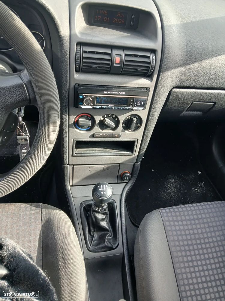 Opel Astra 1.7 DTi Club - 9