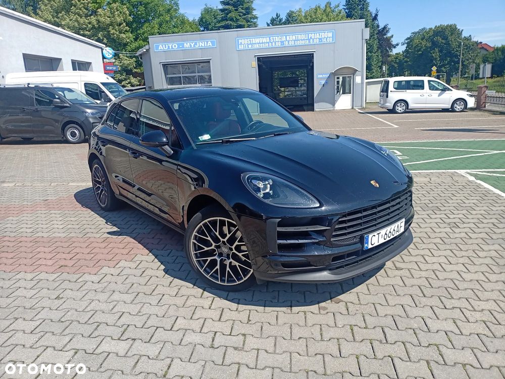 Porsche Macan - 1