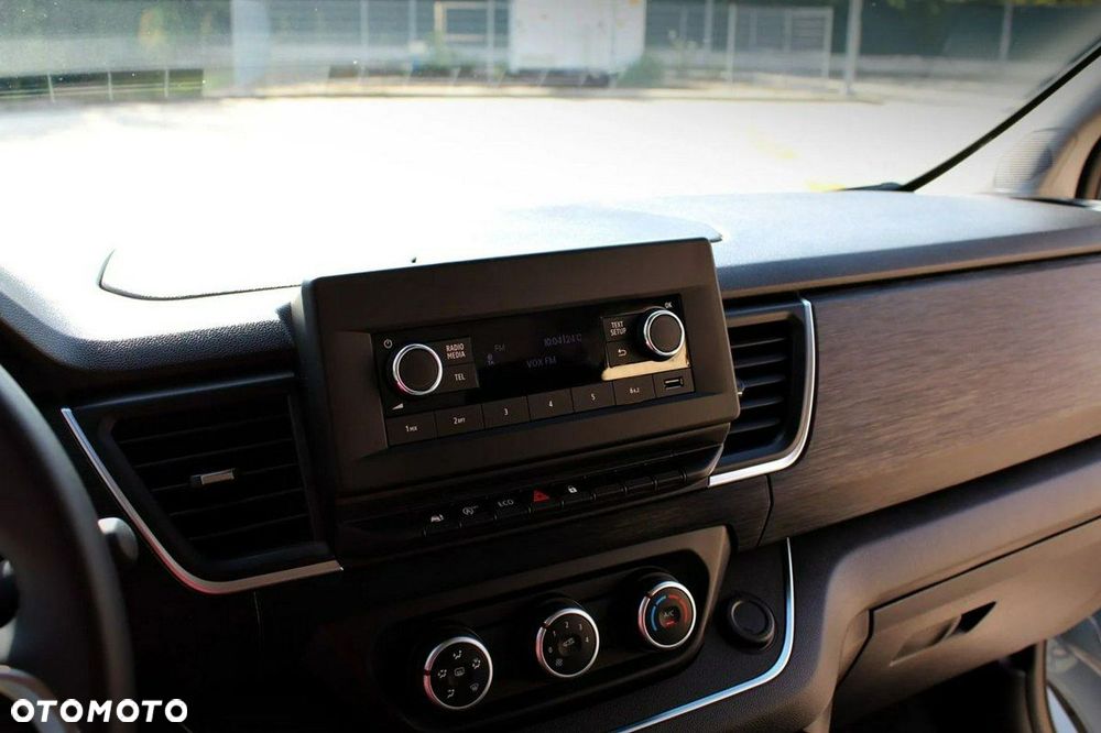 Renault Trafic - 25