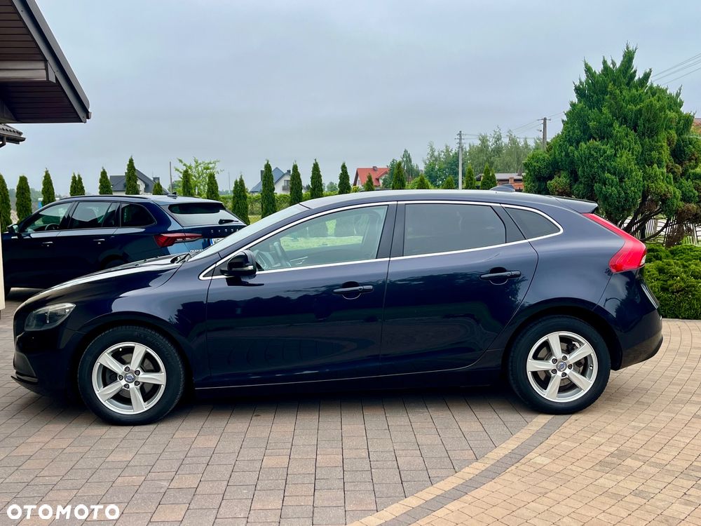 Volvo V40 D2 Momentum - 8