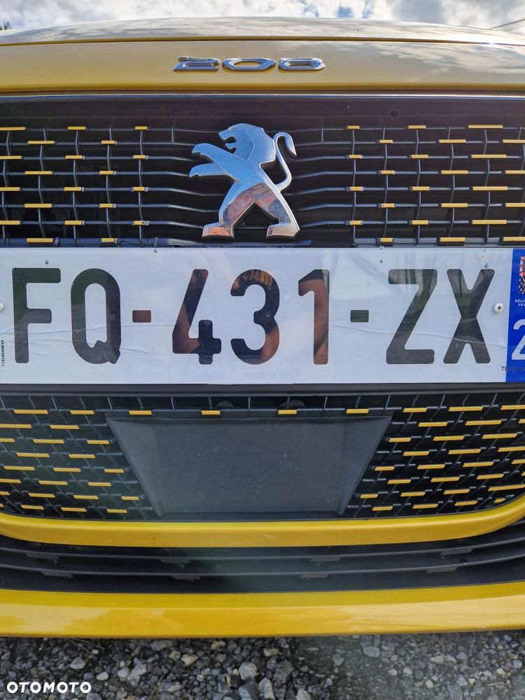 Peugeot 208 - 34