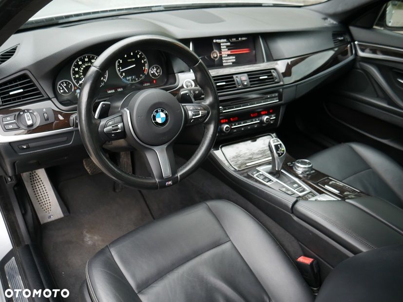 BMW Seria 5 528i xDrive Sport-Aut Luxury Line - 11