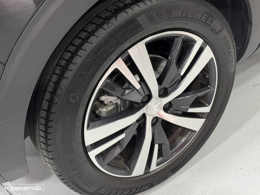 Peugeot 5008 BlueHDI 130 EAT8 Allure - 23