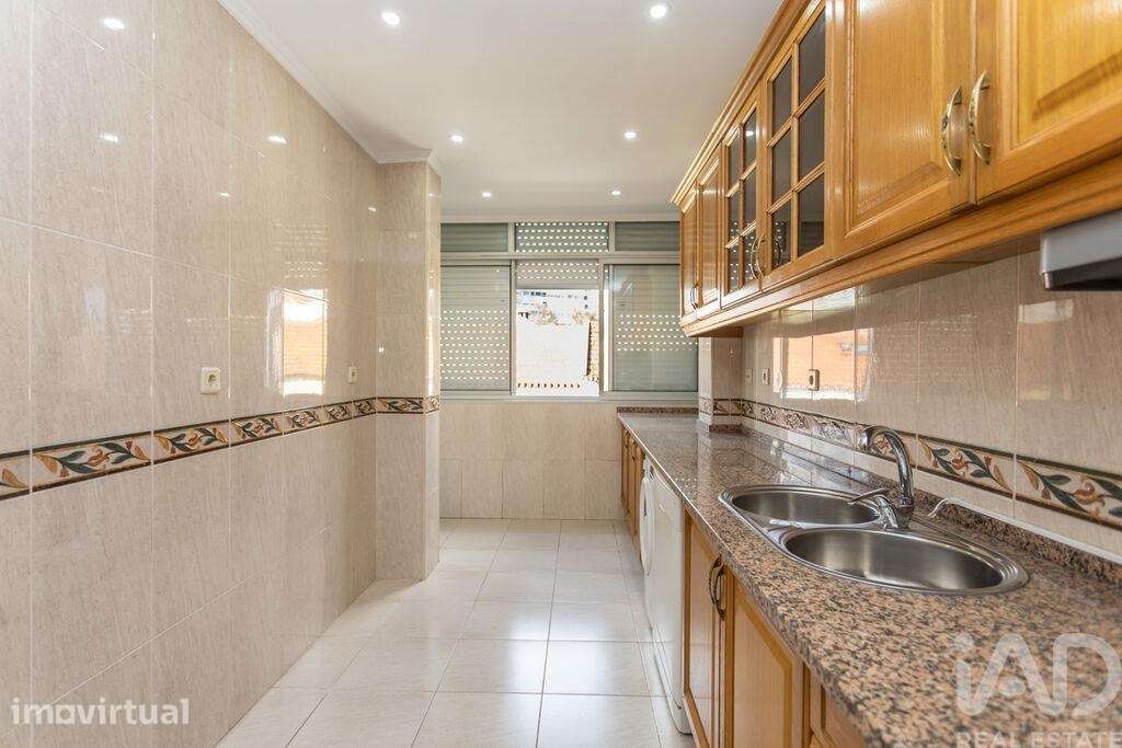 Apartamento T3 em Almada, Cova da Piedade, Pragal e Cacilhas de 95,88 - Grande imagem: 2/35