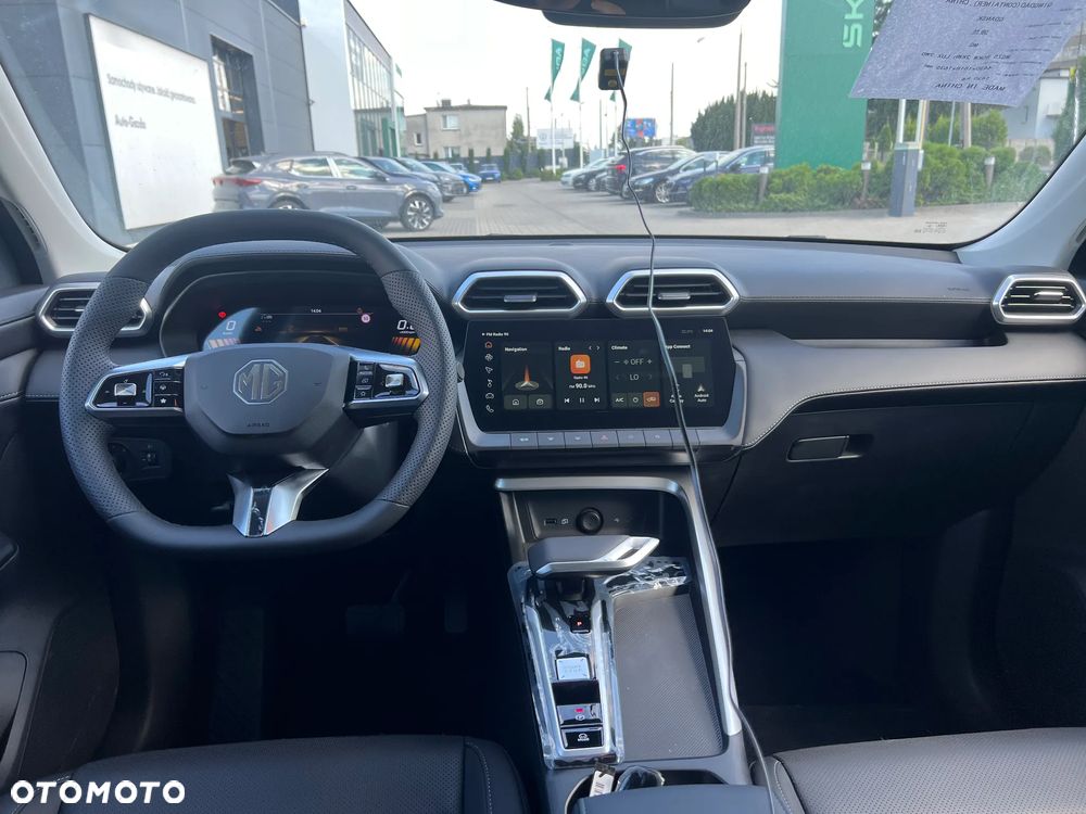 MG ZS Hybrid+ - 12