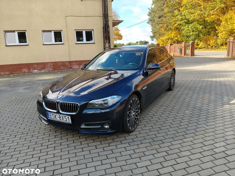 BMW Seria 5 528i xDrive Luxury Line - 2