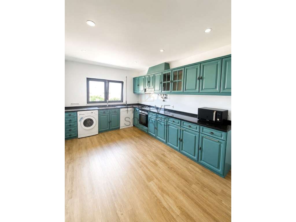 Apartamento T3 em Leiria Remodelado com 3 Frentes | Garagem Box e S... - Grande imagem: 2/12