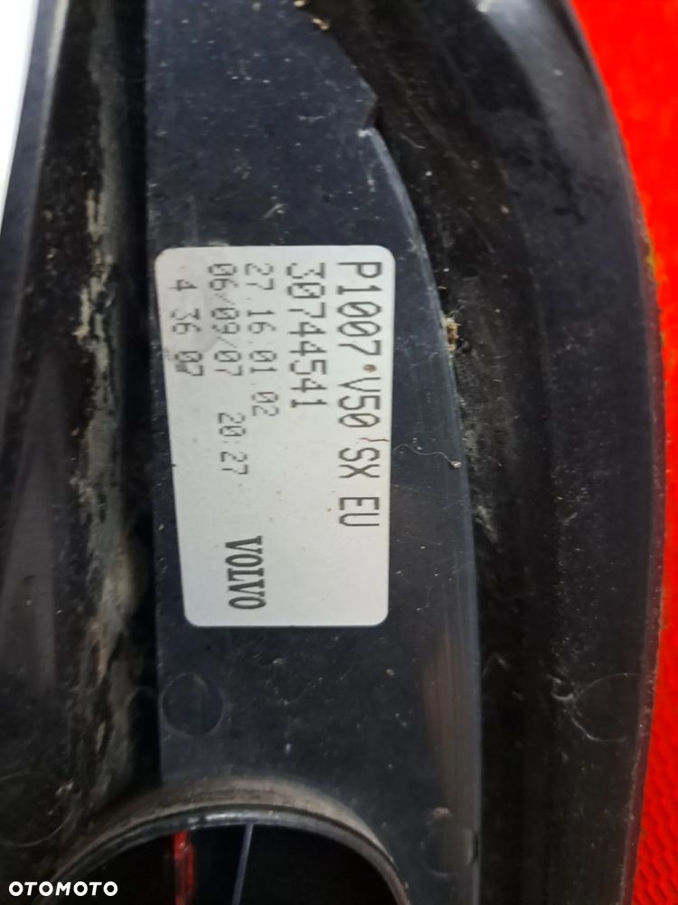 LAMPA LEWY TYŁ VOLVO V50 EUROPA LIFT 07-12R - 5