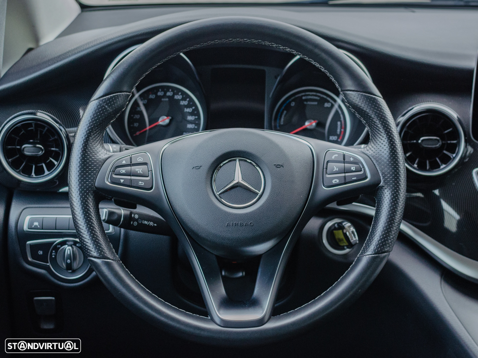 Mercedes-Benz EQV 300 Longo - 10