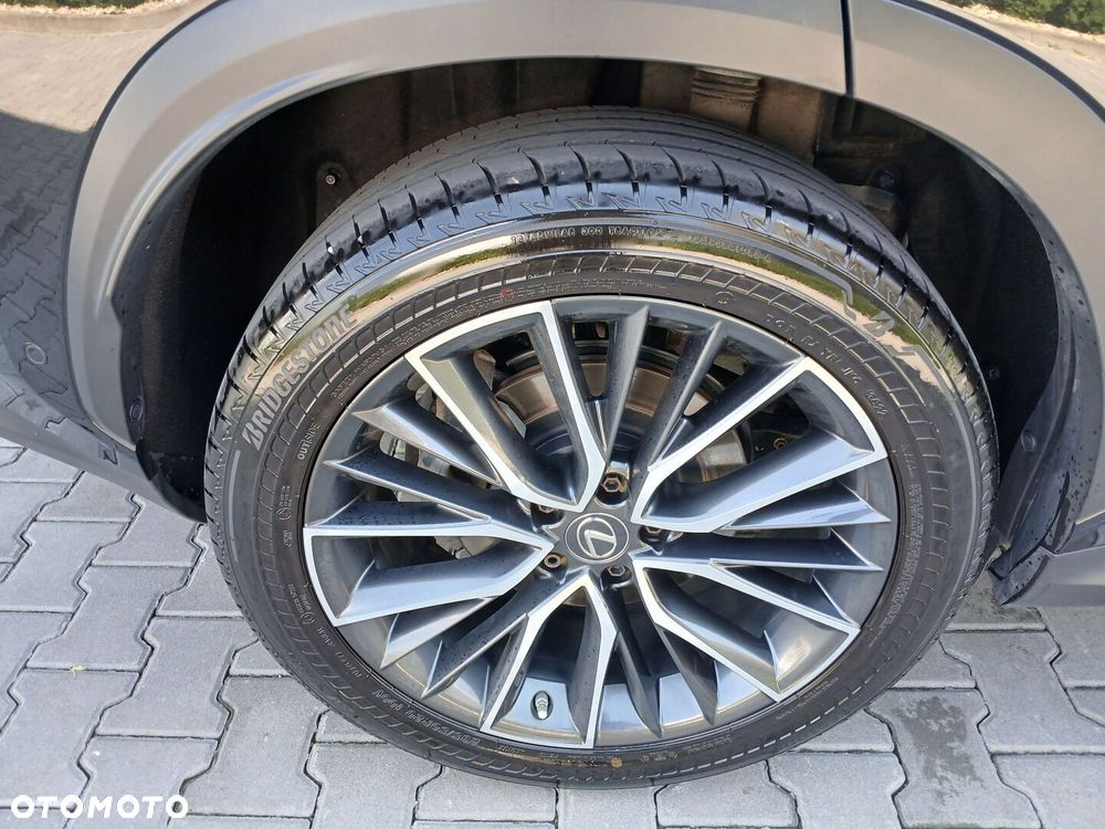 Lexus NX 350h Omotenashi AWD - 31