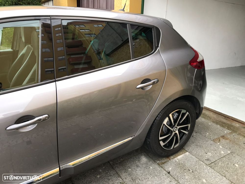 Renault Mégane ENERGY dCi 110 Start & Stop Bose Edition - 12