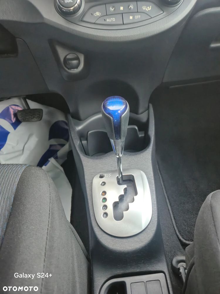 Toyota Yaris 1.5 VVT-i Life - 11