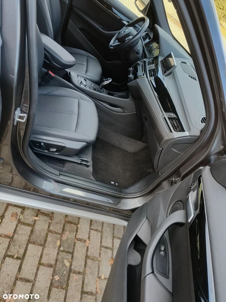 BMW X1 xDrive25i xLine sport - 17