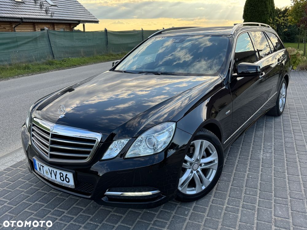Mercedes-Benz Klasa E 200 CGI BlueEffICIENCY Avantgarde - 1