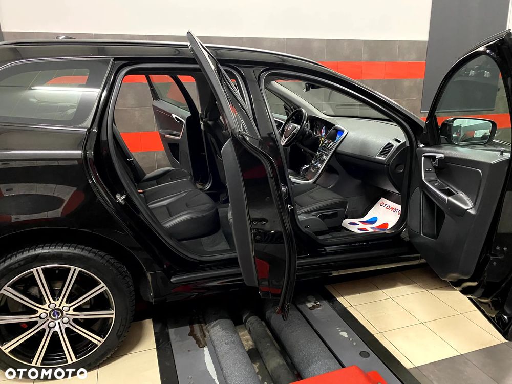 Volvo XC 60 D4 AWD Geartronic Summum - 22