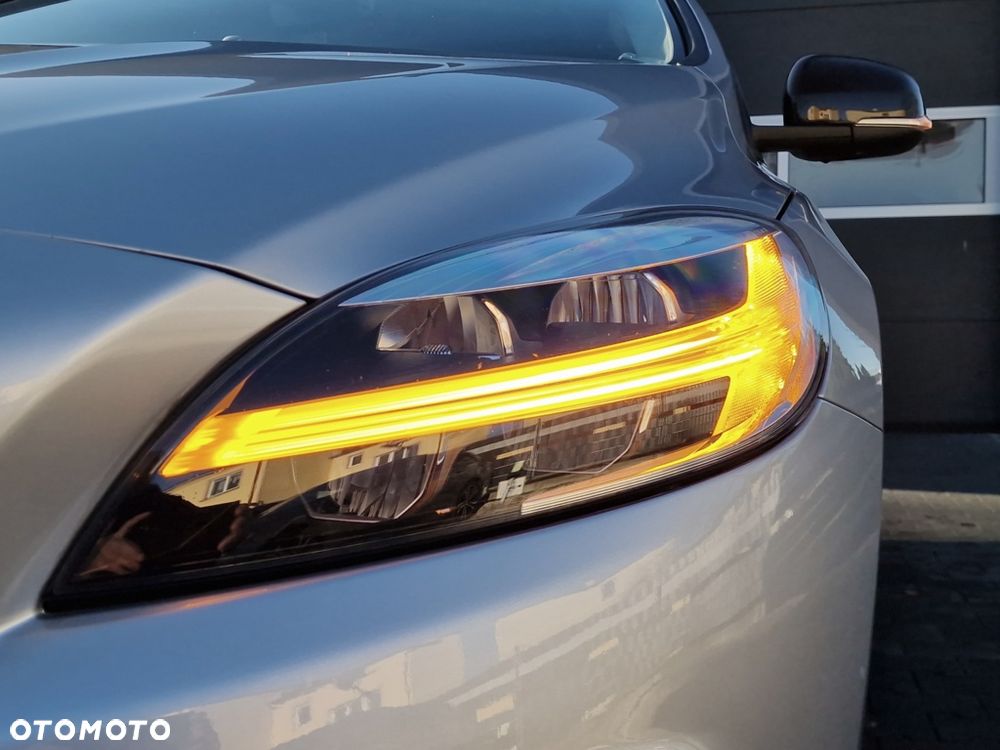 Volvo V40 Cross Country D2 Geartronic Momentum - 9