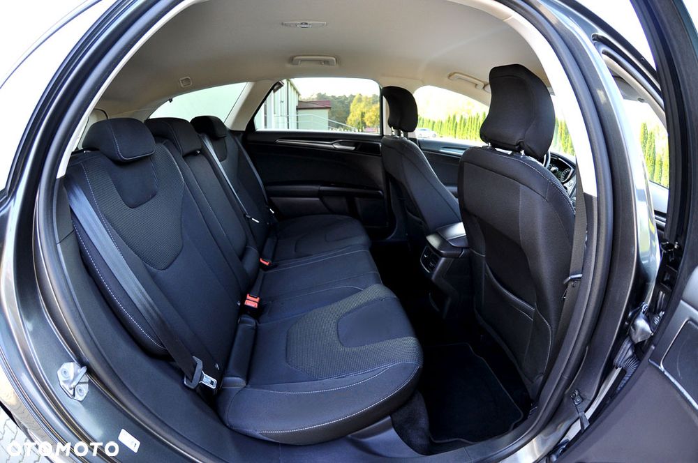 Ford Mondeo SW 2.0 TDCi S&S PowerShift-Aut Titanium - 23