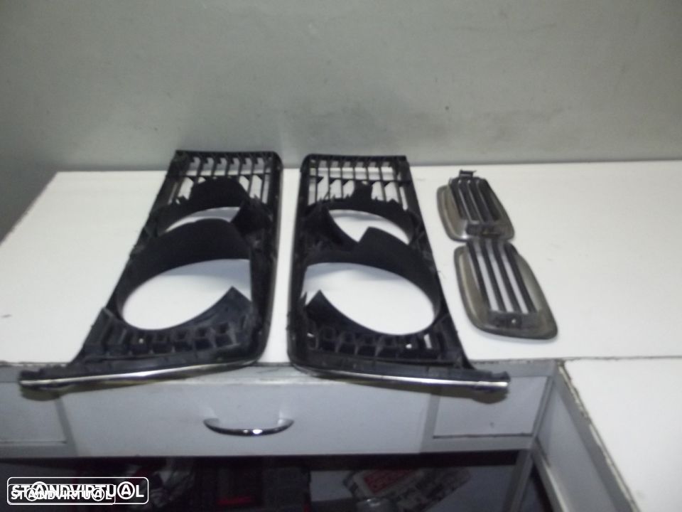 bmw 735 I grelhas da frente - 1