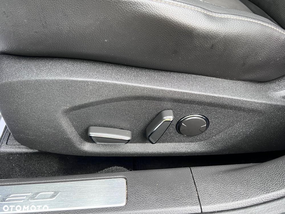 Ford Mondeo 2.0 TDCi Titanium PowerShift - 26