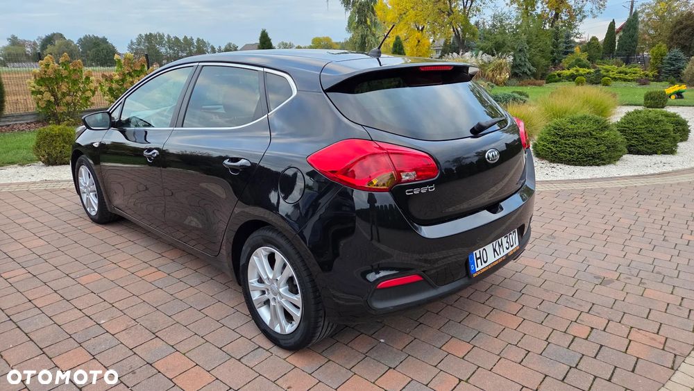 Kia Ceed 1.6 CRDi 128 Dream Team Edition - 7