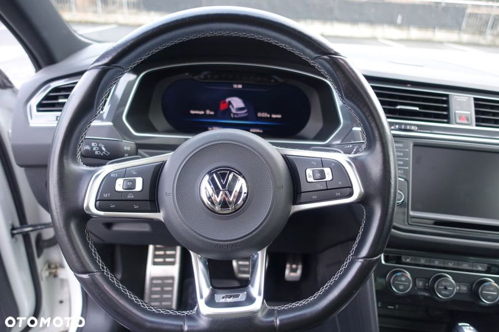 Volkswagen Tiguan 2.0 TDI SCR 4MotION DSG R-Line - 18