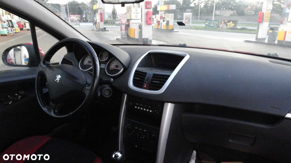 Peugeot 207 - 7