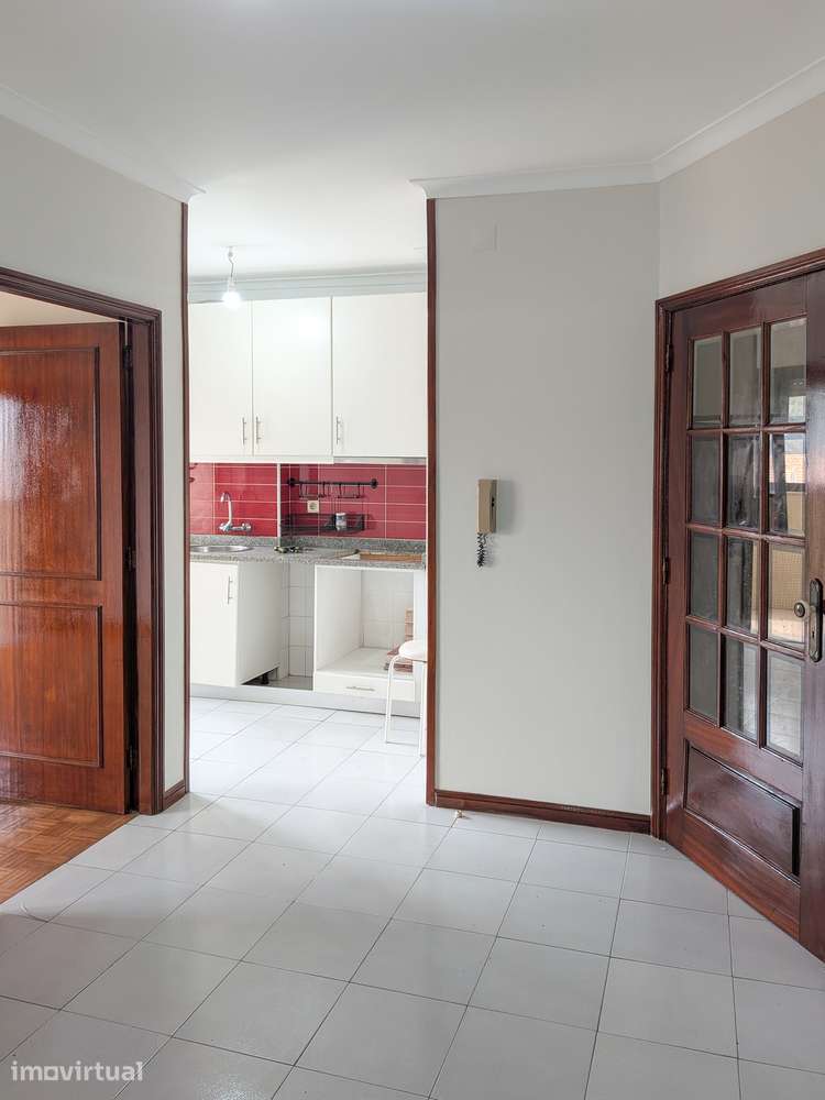 Apartamento T0 com configuração de T1 e  com varanda - Grande imagem: 4/15