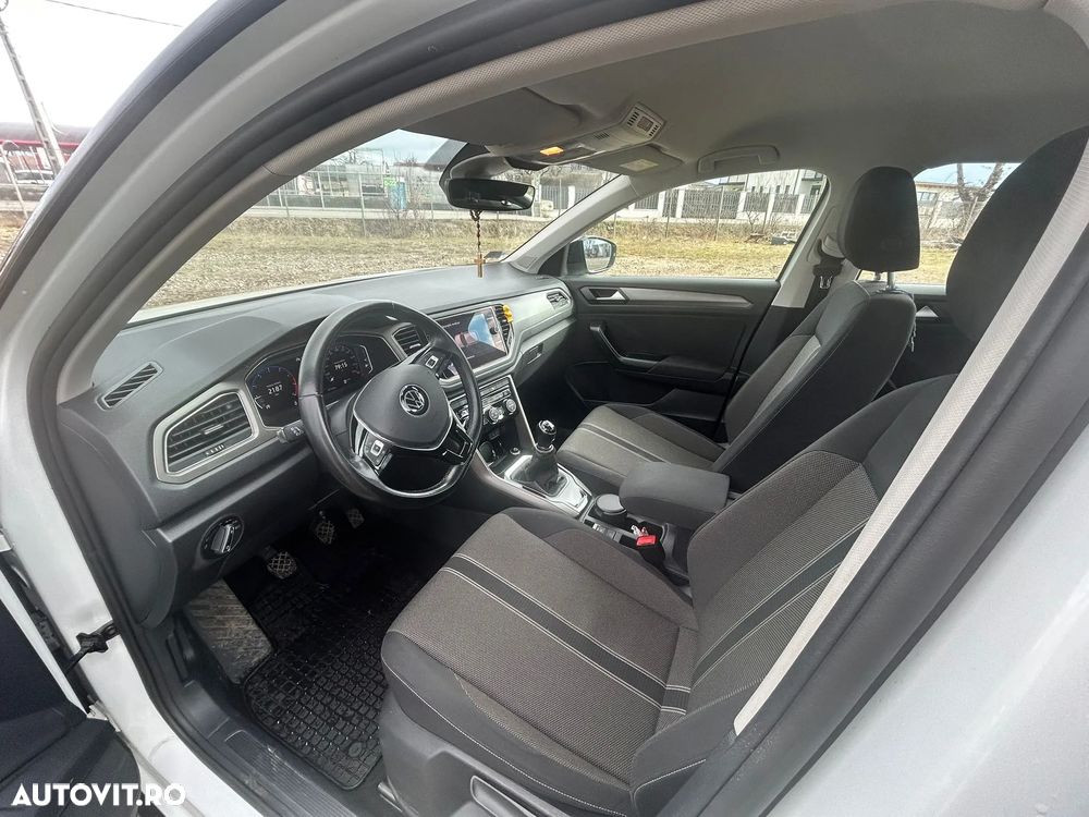 Volkswagen T-Roc - 7