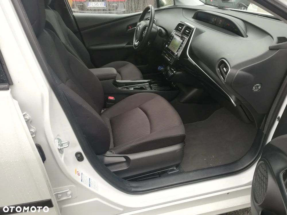 Toyota Prius - 13
