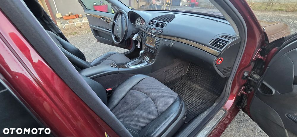 Mercedes-Benz Klasa E 320 CDI T Avantgarde - 4