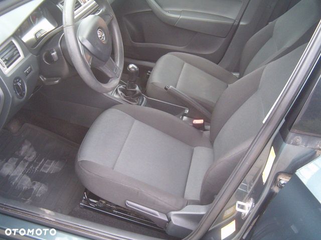 Skoda RAPID - 15