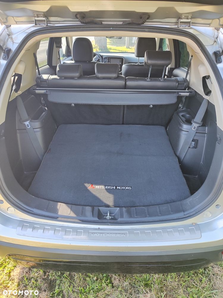 Mitsubishi Outlander - 21