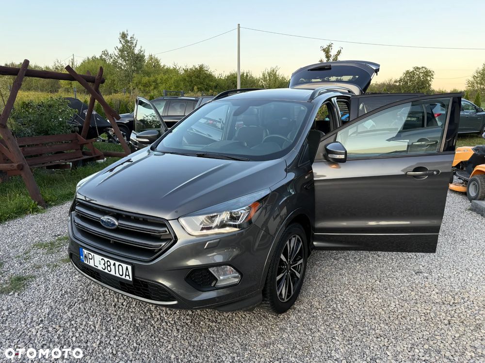 Ford Kuga 2.0 TDCi 4x2 ST-Line - 19