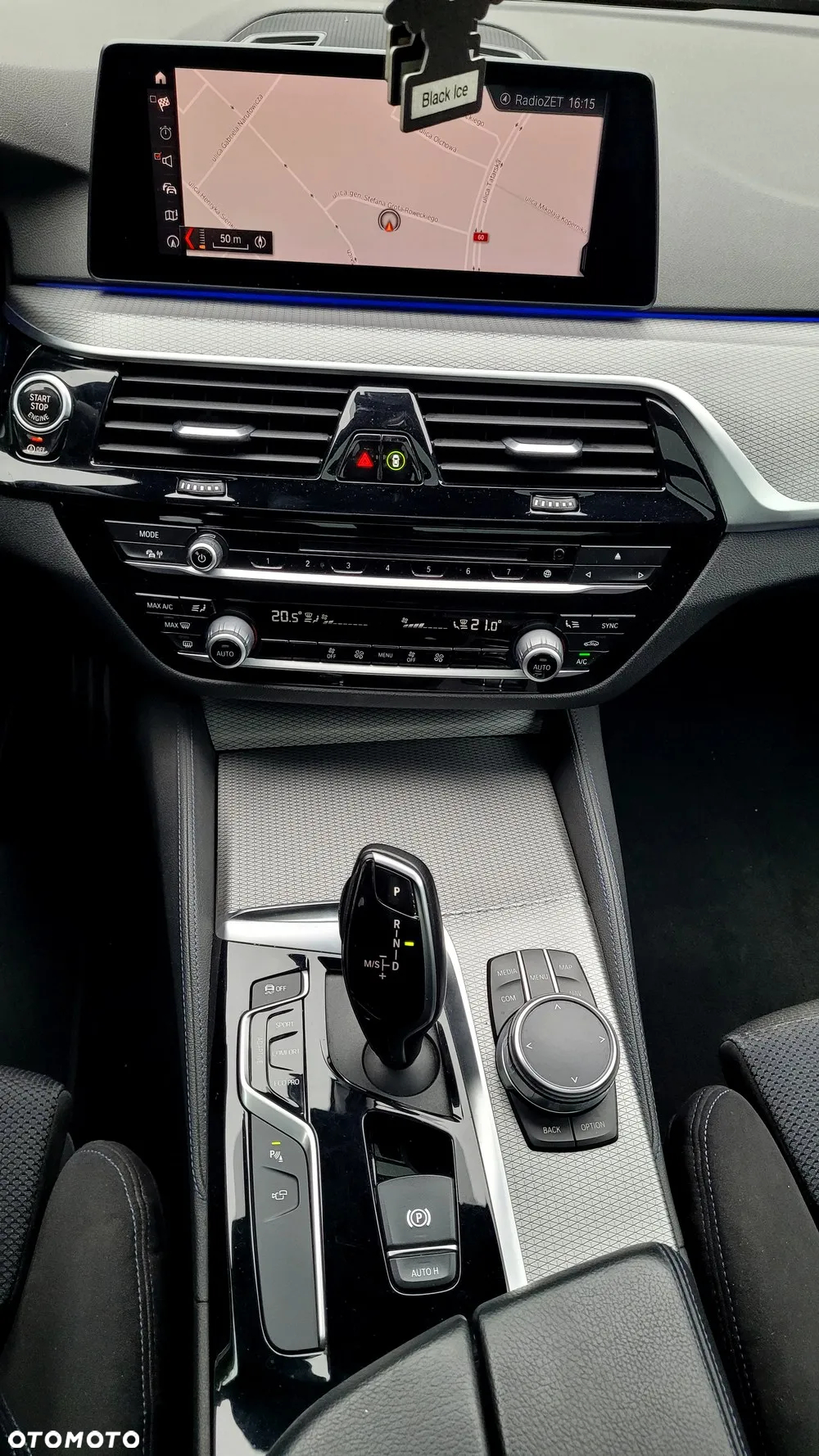 BMW Seria 5 520d M Sport - 36
