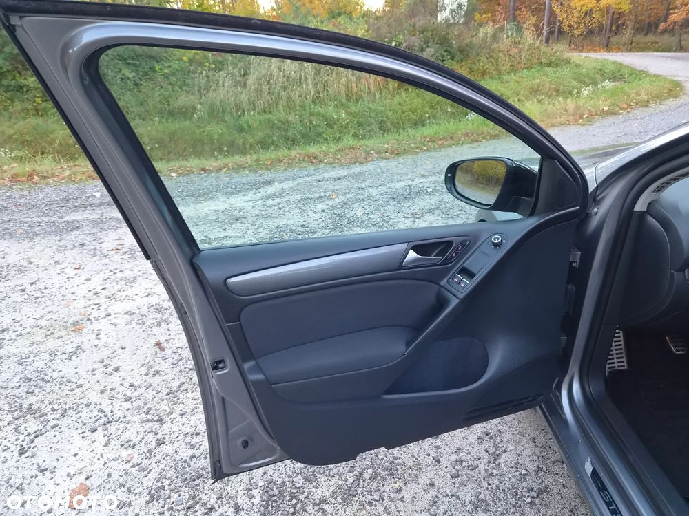 Volkswagen Golf 1.2 TSI Style - 34