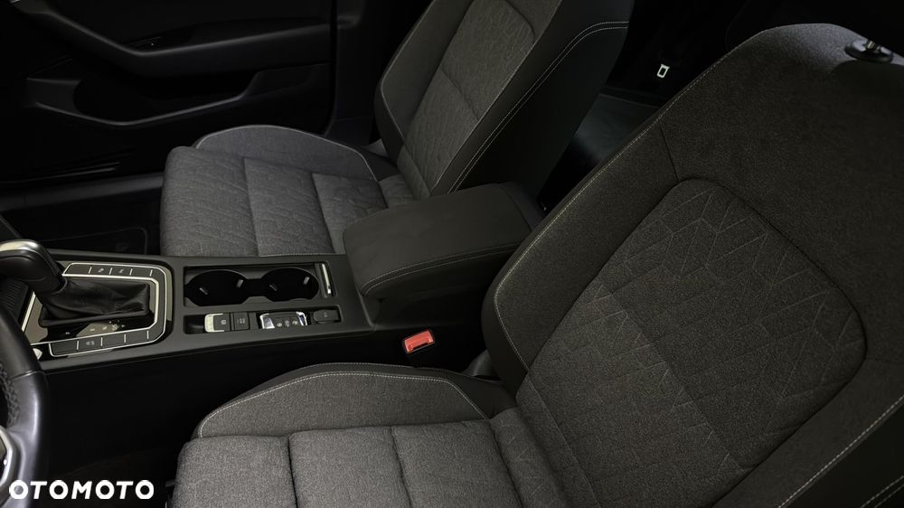 Volkswagen Passat Variant 1.5 TSI EVO Business DSG - 12